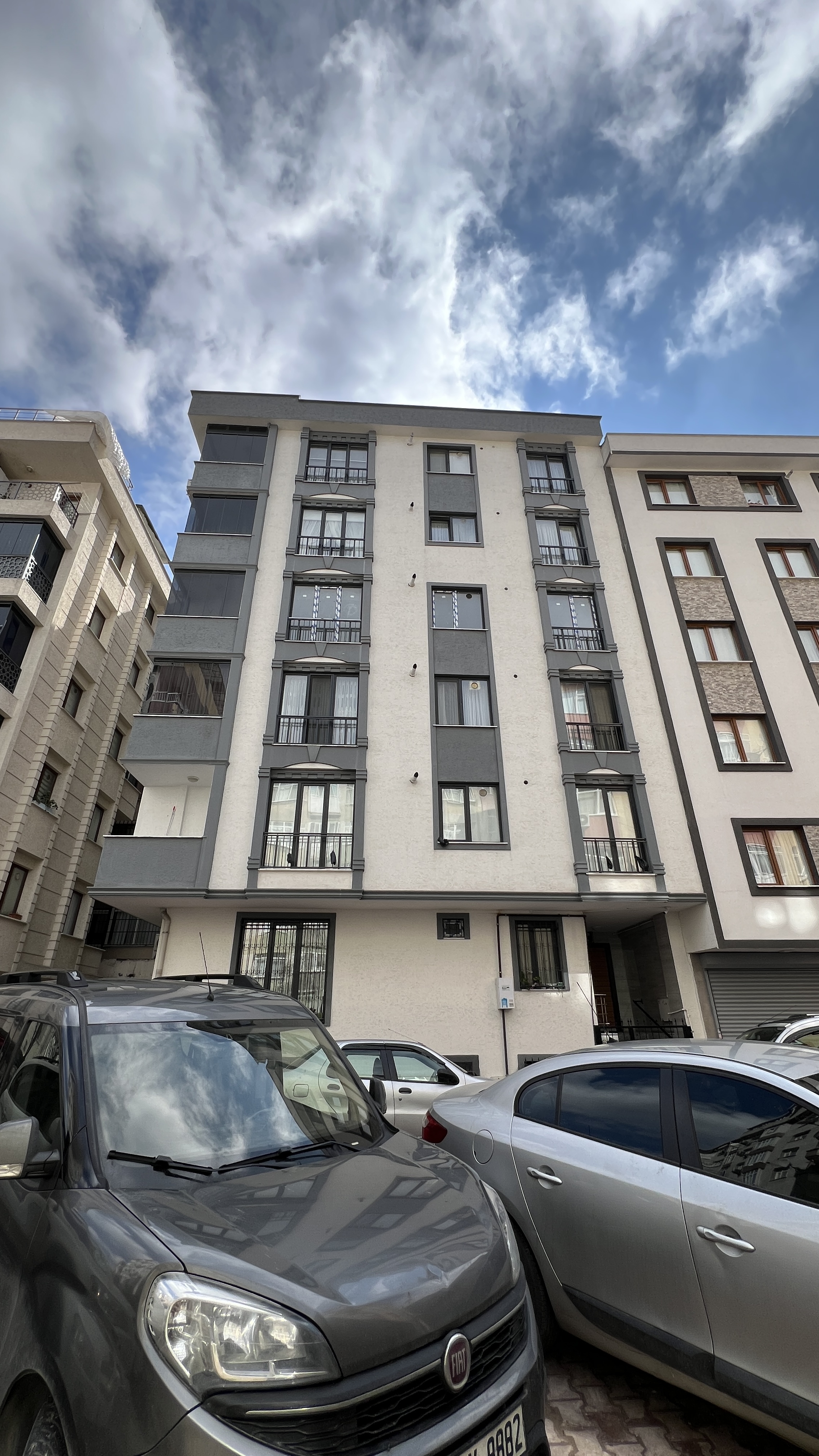 Bahçelievler Soğanlı Mah. Karamustafapaşa Sok. 14 Bağımsız Bölüm